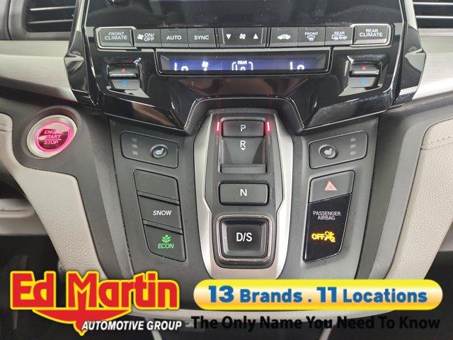 Photo of 2019 Crystal Black Pearl Honda Odyssey