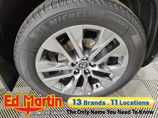 Photo of 2025 Magnetic Gray Metallic Toyota RAV4