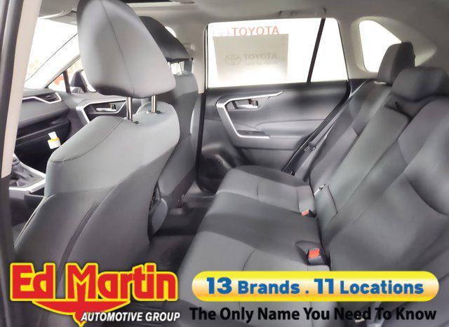 Photo of 2025 Ice Cap Toyota RAV4