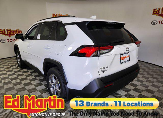 Photo of 2025 Ice Cap Toyota RAV4
