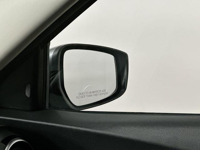 Photo of 2022 Gun Metallic Nissan Kicks