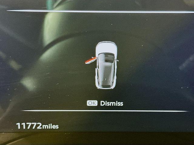 Photo of 2025 2t Gun Red Roof Nissan Kicks