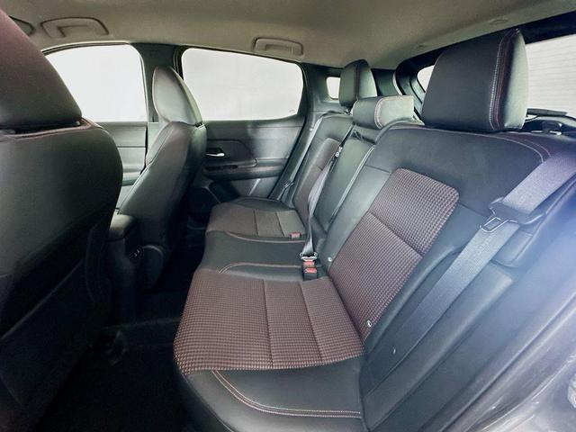 Photo of 2025 2t Gun Red Roof Nissan Kicks