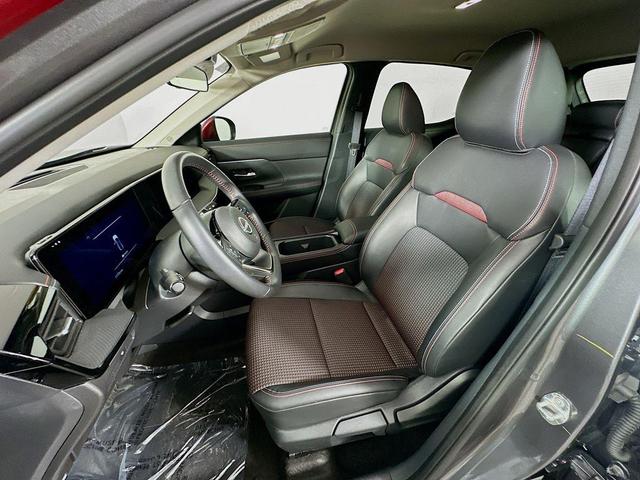 Photo of 2025 2t Gun Red Roof Nissan Kicks