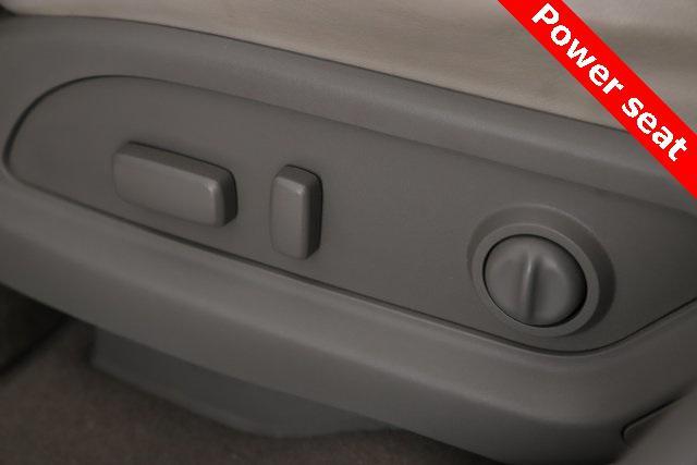 Photo of 2009 Red Jewel Tintcoat Chevrolet Traverse