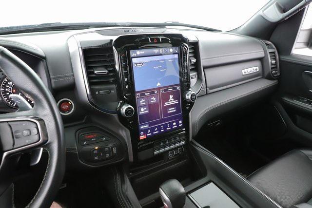 Photo of 2022 Diamond Black Crystal Pearlcoat RAM 1500