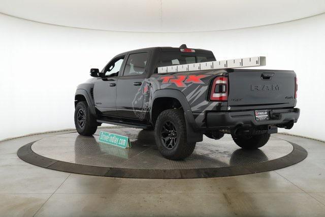 Photo of 2022 Diamond Black Crystal Pearlcoat RAM 1500