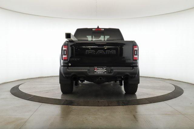 Photo of 2022 Diamond Black Crystal Pearlcoat RAM 1500