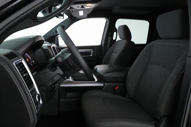Photo of 2024 Diamond Black Crystal Pearlcoat RAM 1500 Classic