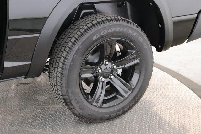 Photo of 2024 Diamond Black Crystal Pearlcoat RAM 1500 Classic