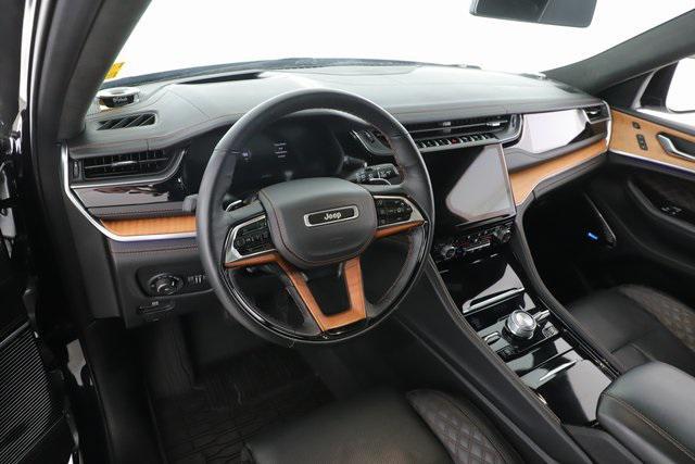 Photo of 2023 Midnight Sky Jeep Grand Cherokee L