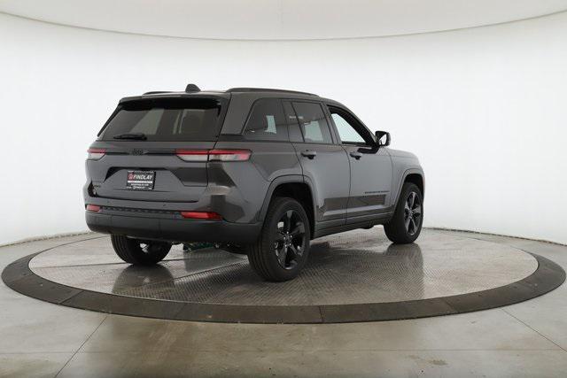 Photo of 2025 Baltic Gray Metallic Clearcoat Jeep Grand Cherokee