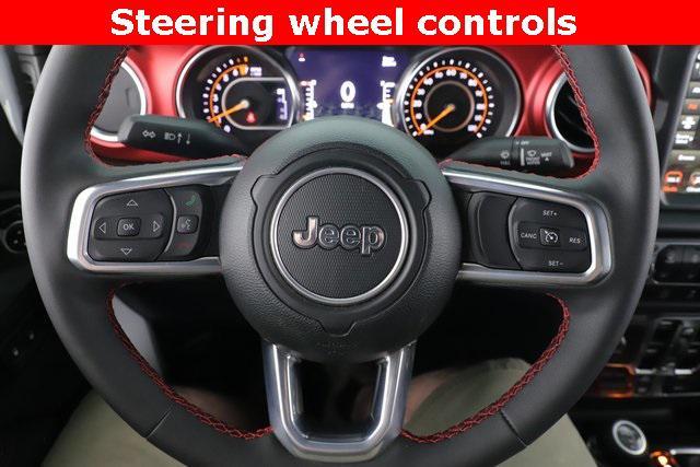 Photo of 2023 Bright White Clearcoat Jeep Gladiator