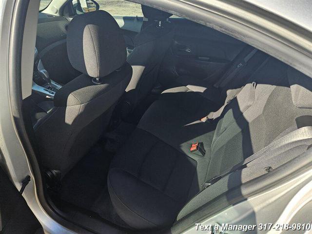 Photo of 2016 Silver Ice Metallic Chevrolet Cruze Limited