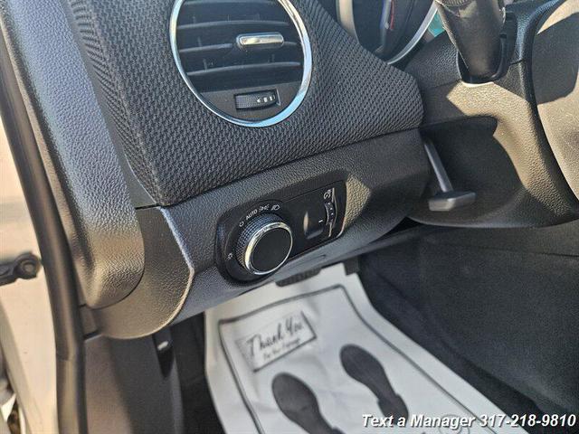 Photo of 2016 Silver Ice Metallic Chevrolet Cruze Limited