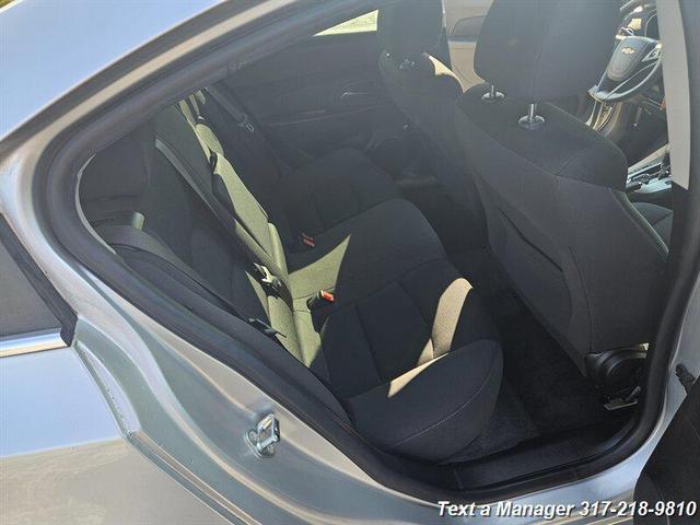 Photo of 2016 Silver Ice Metallic Chevrolet Cruze Limited