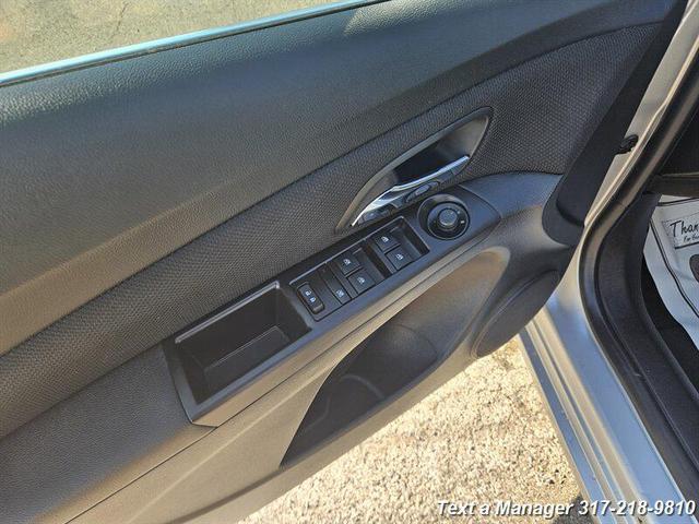Photo of 2016 Silver Ice Metallic Chevrolet Cruze Limited