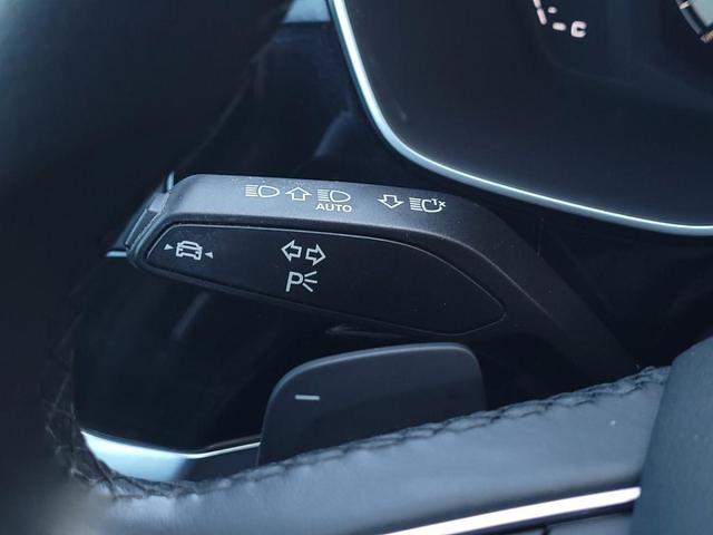 Photo of 2023 Ibis White Audi Q3