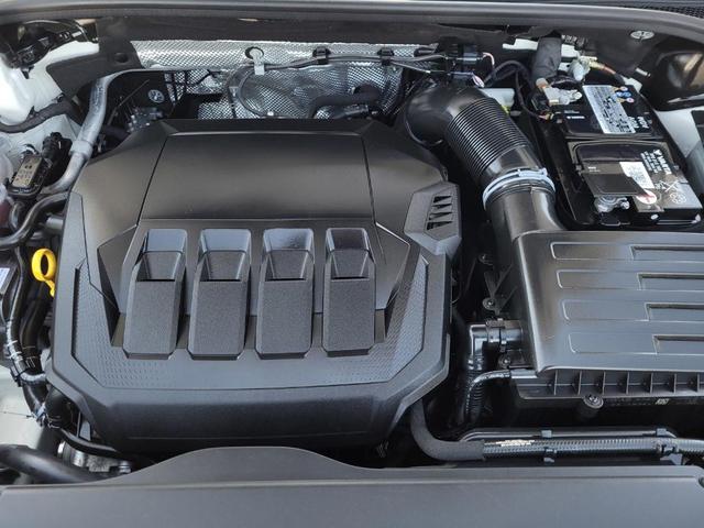 Photo of 2023 Ibis White Audi Q3