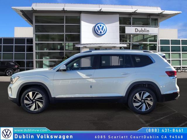 Photo of 2025 Opal White Pearl Effect Volkswagen Atlas