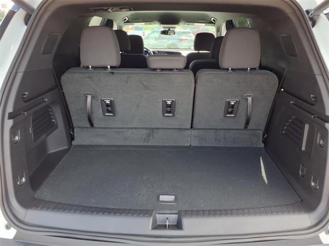 Photo of 2026 Summit White Chevrolet Traverse