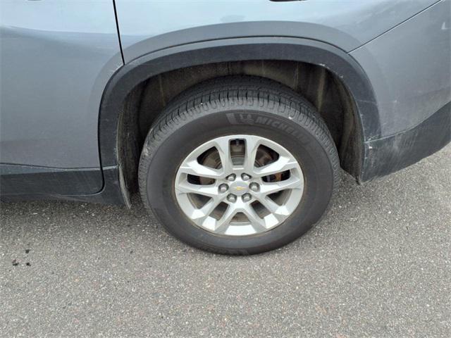 Photo of 2021 Satin Steel Metallic Chevrolet Traverse