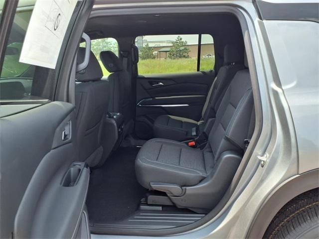 Photo of 2025 Sterling Gray Metallic Chevrolet Traverse