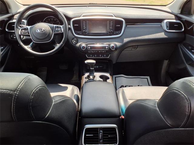Photo of 2020 Gravity Gray Kia Sorento