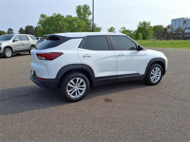 Photo of 2023 Summit White Chevrolet Trailblazer
