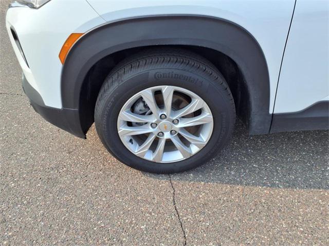 Photo of 2023 Summit White Chevrolet Trailblazer
