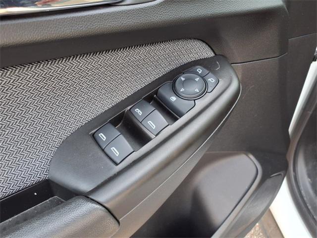 Photo of 2023 Summit White Chevrolet Trailblazer