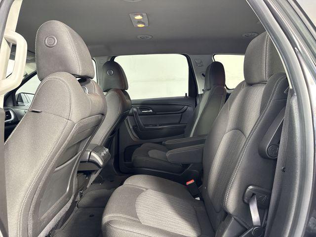 Photo of 2015 Tungsten Metallic Chevrolet Traverse