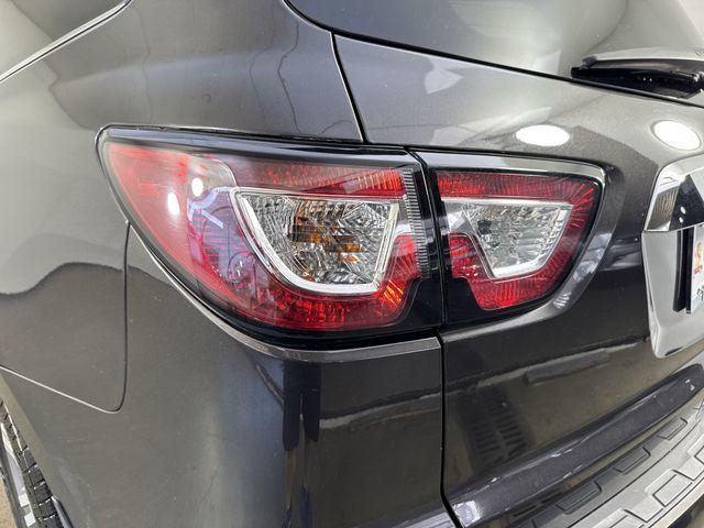 Photo of 2015 Tungsten Metallic Chevrolet Traverse