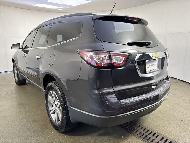 Photo of 2015 Tungsten Metallic Chevrolet Traverse