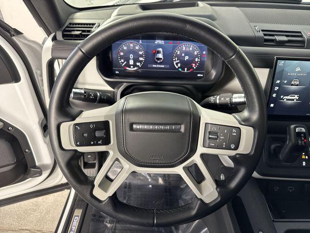 Photo of 2022 Fuji White Land Rover Defender
