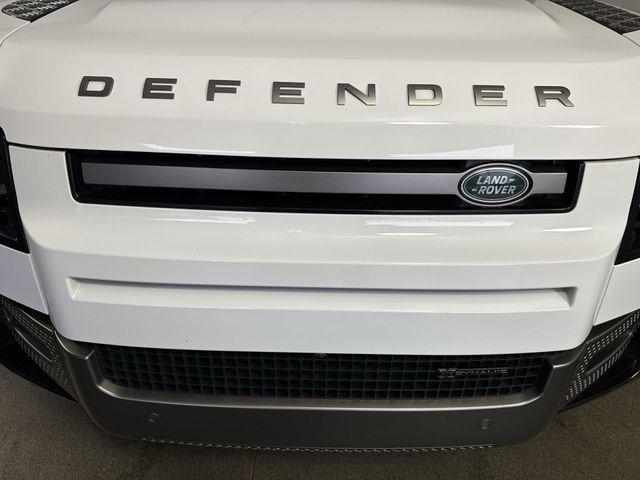 Photo of 2022 Fuji White Land Rover Defender