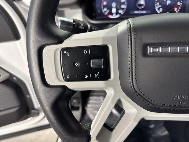 Photo of 2022 Fuji White Land Rover Defender