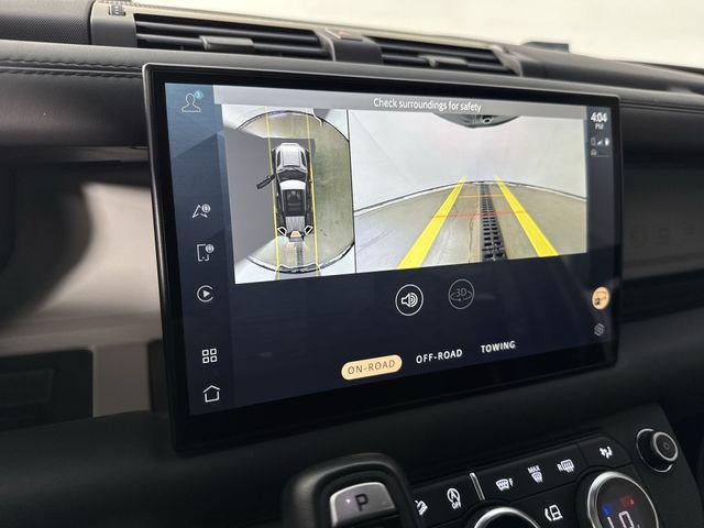Photo of 2022 Fuji White Land Rover Defender