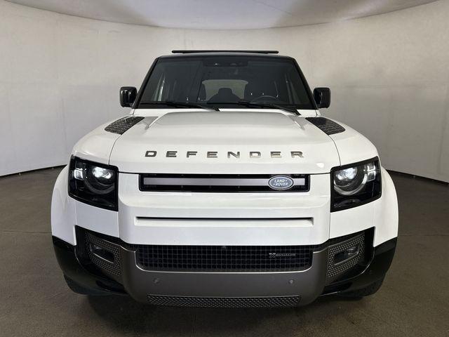 Photo of 2022 Fuji White Land Rover Defender