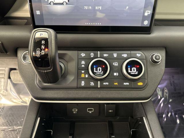 Photo of 2022 Fuji White Land Rover Defender