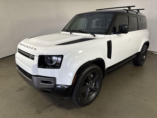 Photo of 2022 Fuji White Land Rover Defender