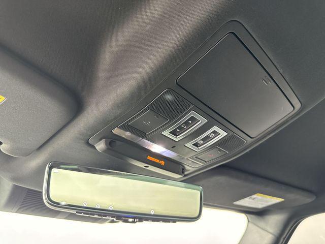 Photo of 2022 Fuji White Land Rover Defender