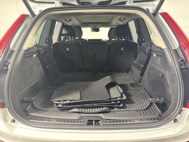 Photo of 2024 Crystal White Metallic Volvo XC90 Recharge Plug-In Hybrid