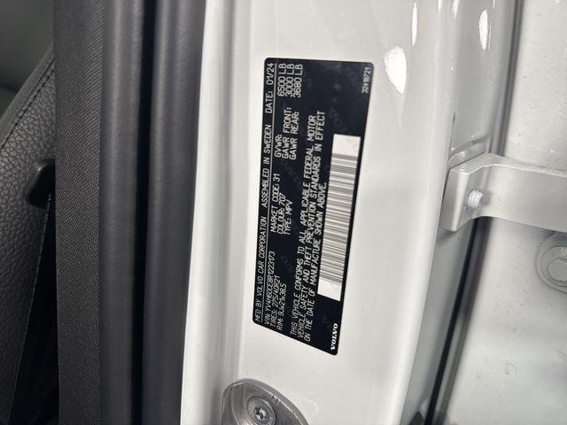 Photo of 2024 Crystal White Metallic Volvo XC90 Recharge Plug-In Hybrid