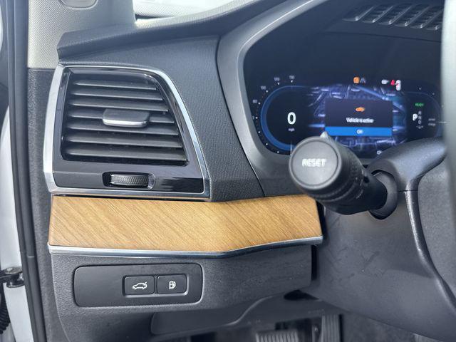 Photo of 2024 Crystal White Metallic Volvo XC90 Recharge Plug-In Hybrid