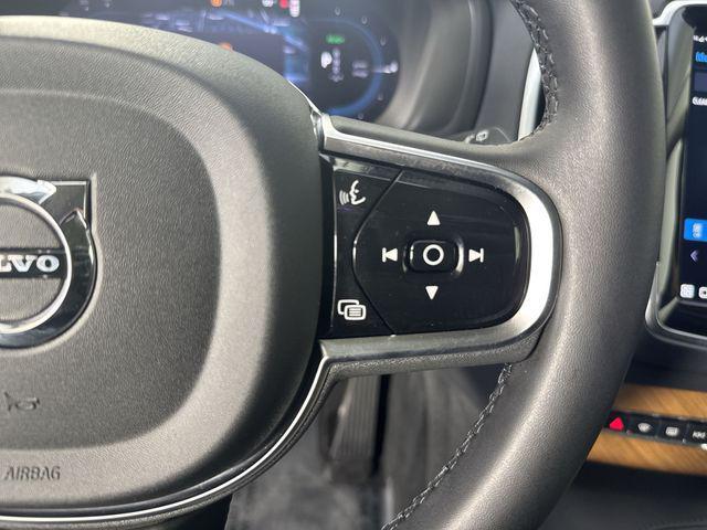 Photo of 2024 Crystal White Metallic Volvo XC90 Recharge Plug-In Hybrid