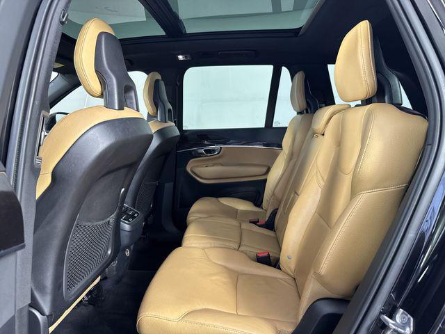 Photo of 2017 Onyx Black Metallic Volvo XC90