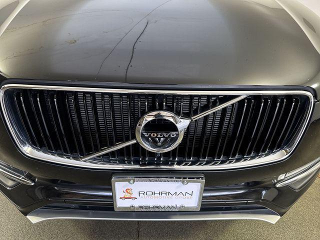 Photo of 2017 Onyx Black Metallic Volvo XC90