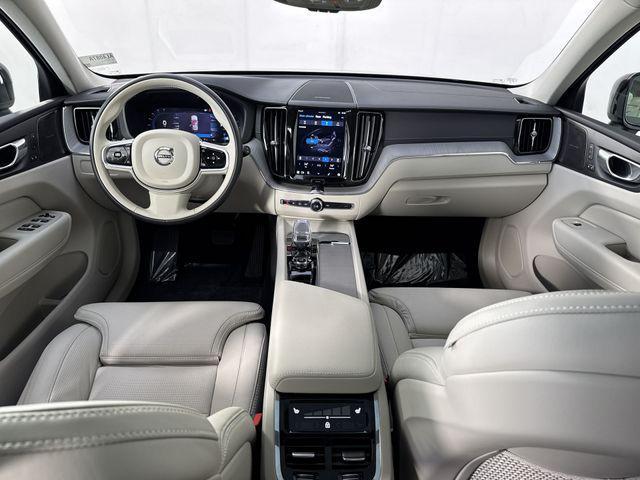 Photo of 2025 Denim Blue Metallic Volvo XC60