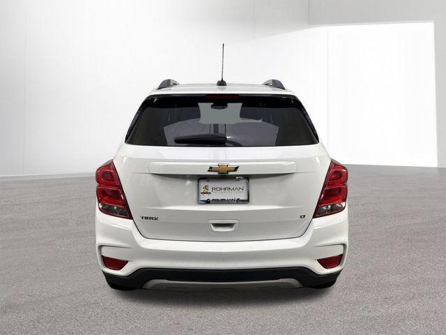 Photo of 2019 Summit White Chevrolet Trax